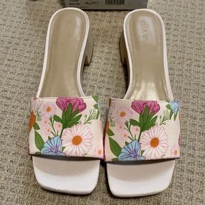 Villa Rouge Poppy Floral Clog NEW WITH TAGS